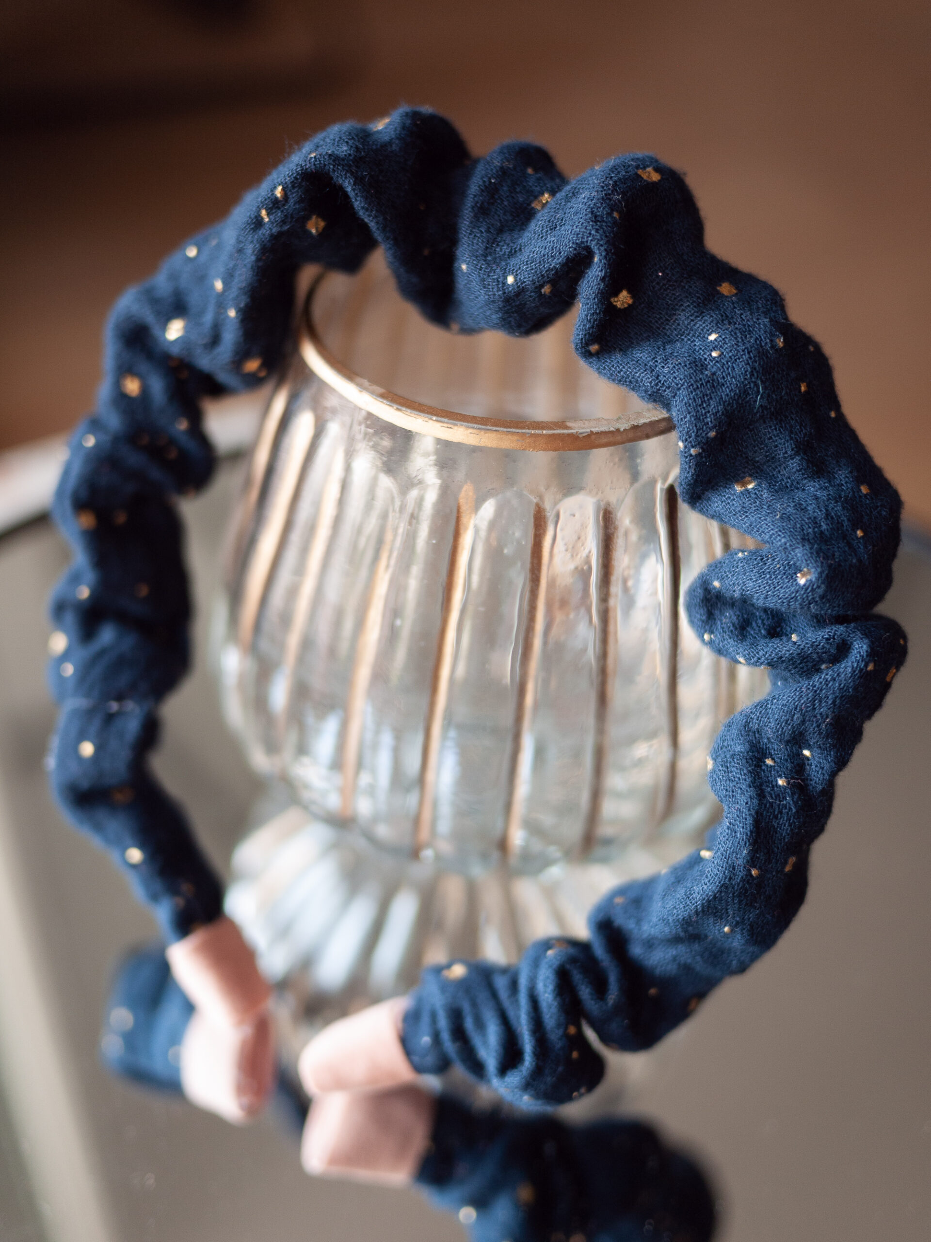 Mode_enfant_fille-jupe_enfant-créatrice_cannes-accessoires_cheveux_enfants-Fabricomi-Barrette coquette-53 Serre-tête enfant gaze de coton bleu nuit et pois or