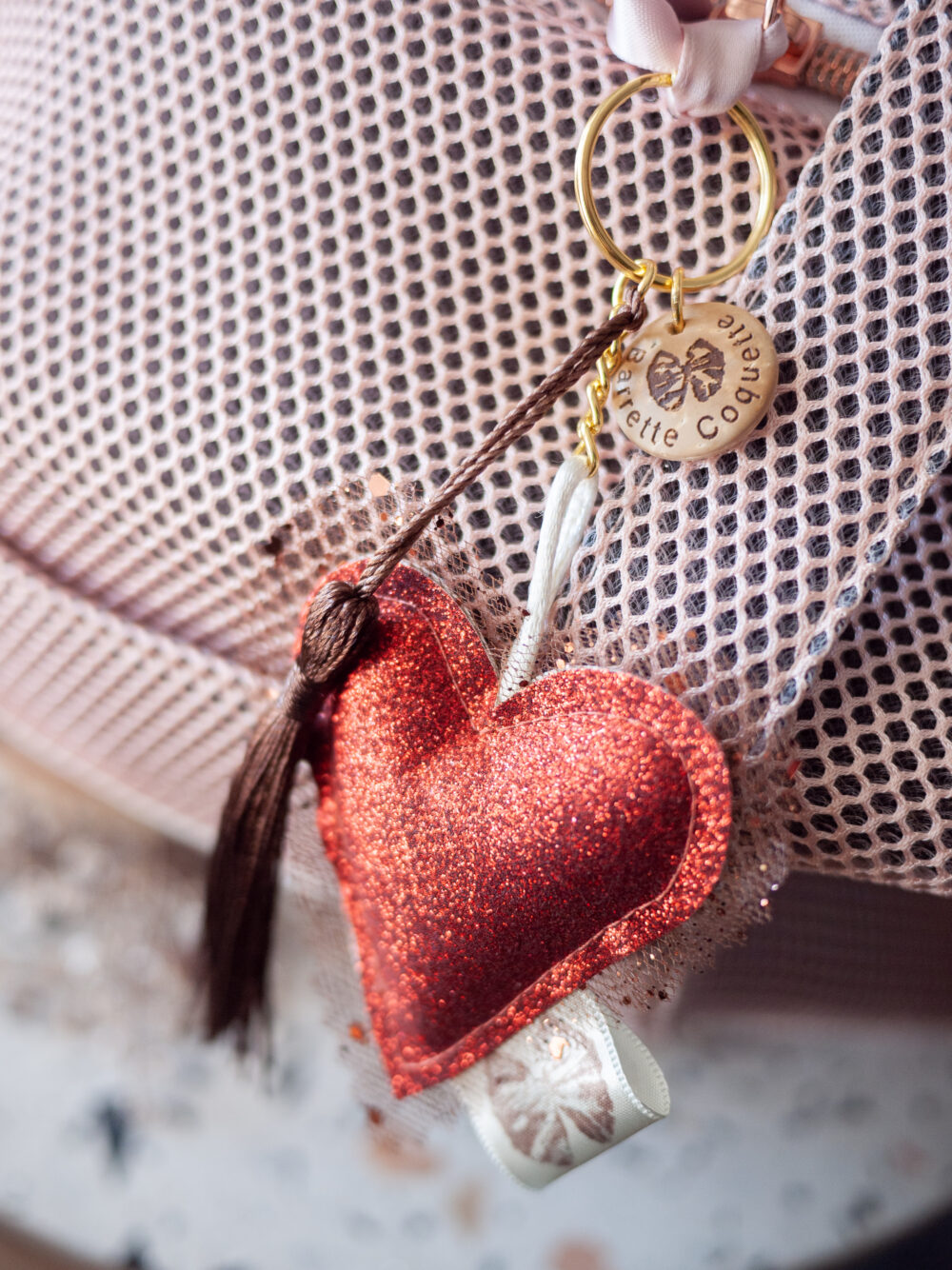 Porte-clé coeur rouge à paillettes