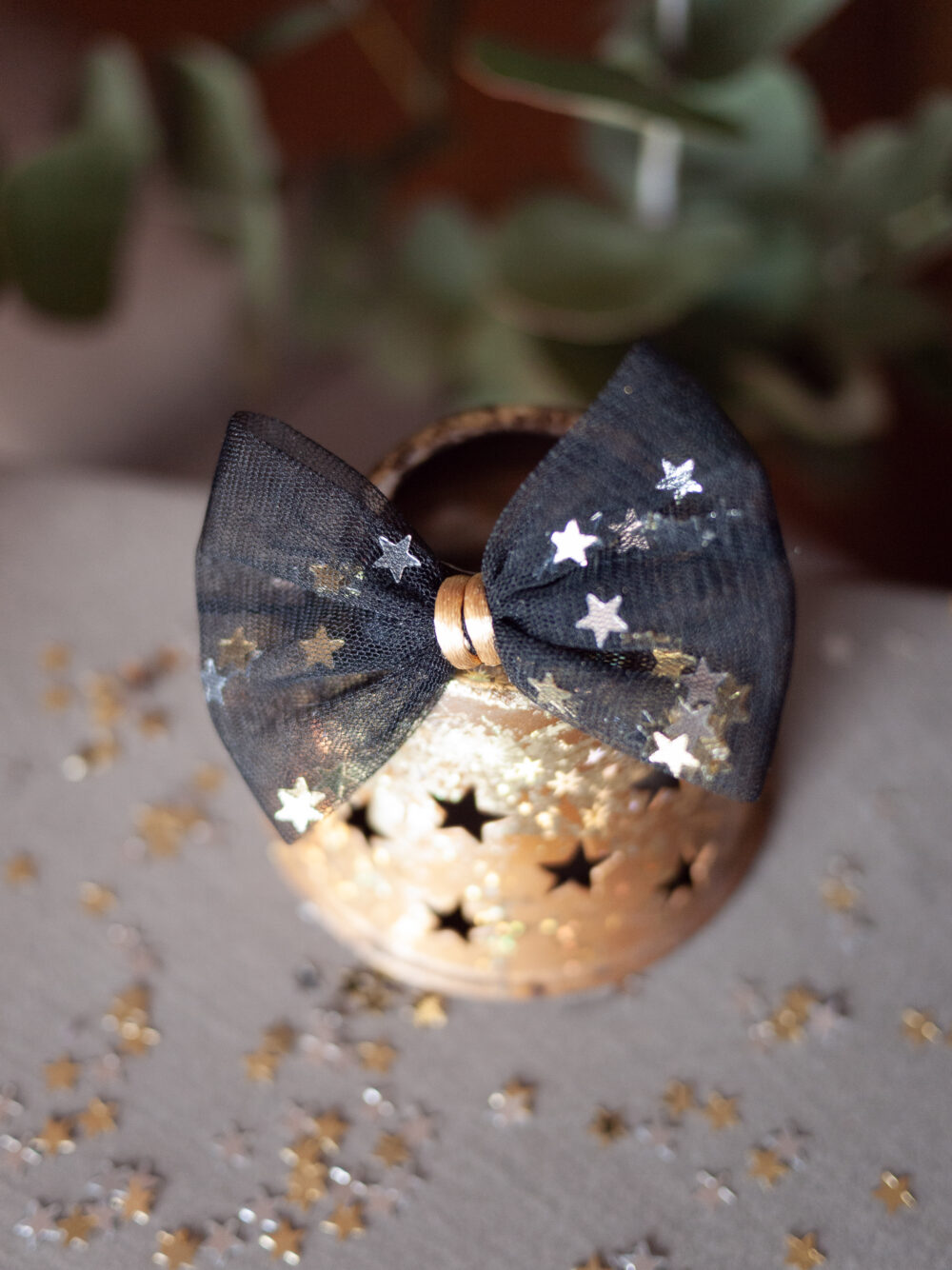 Barrette noeud tulle étoiles brillantes
